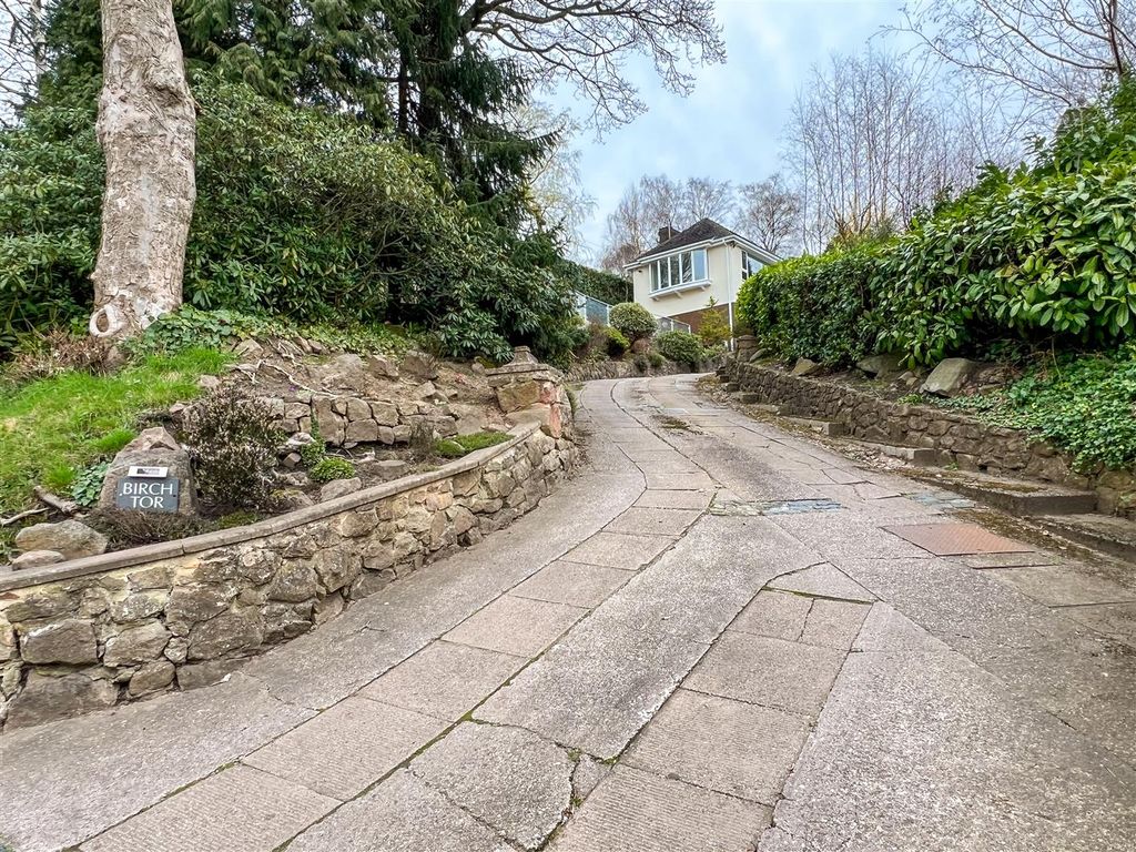 Property photo 3 of 41 Entrance