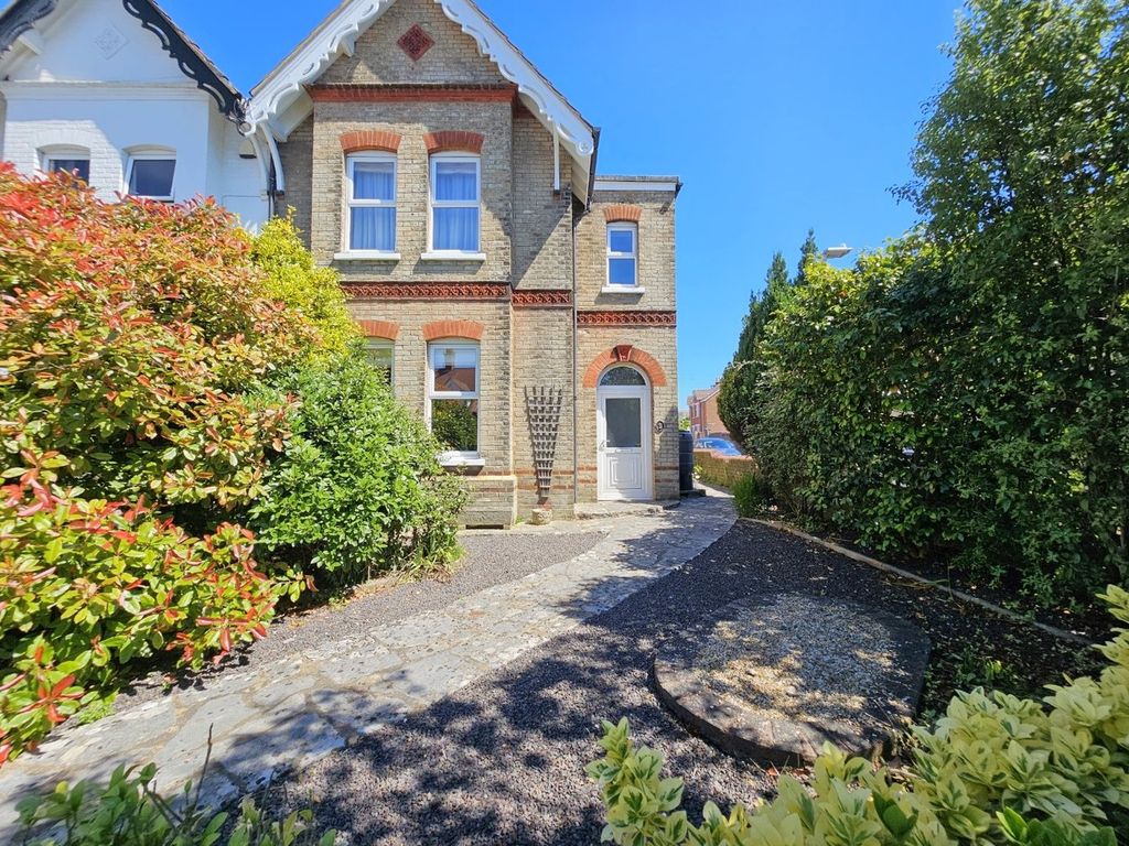 Property photo 1 of 25