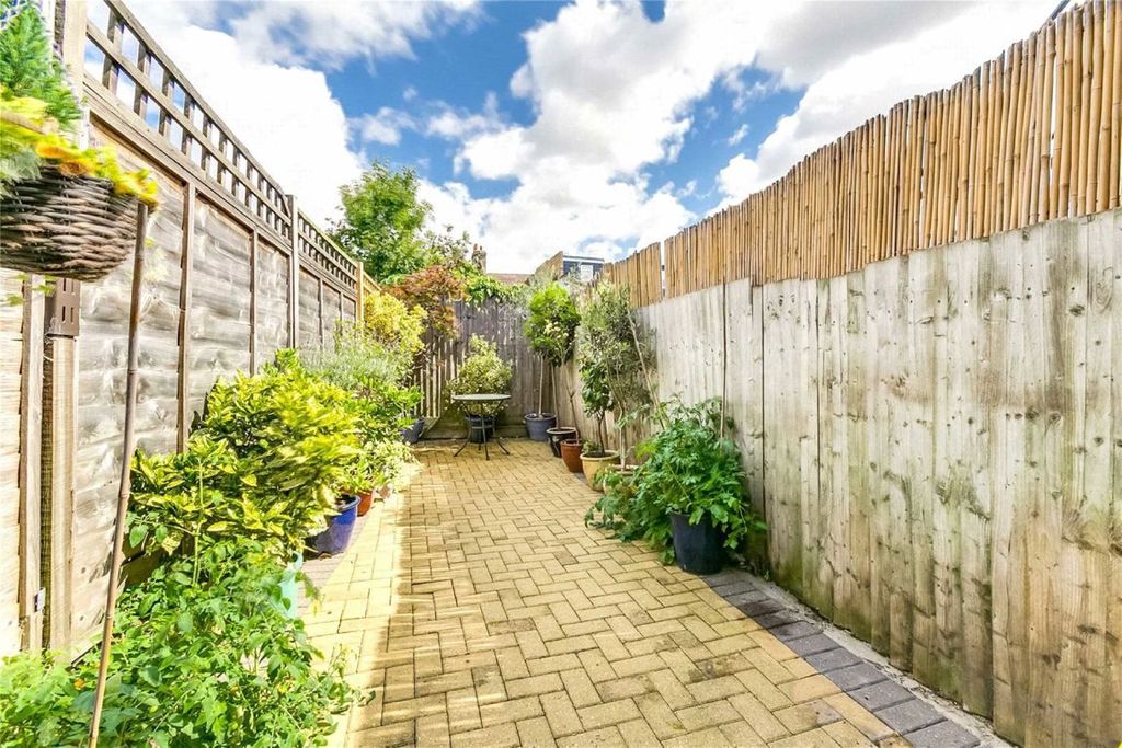 Property photo 3 of 7