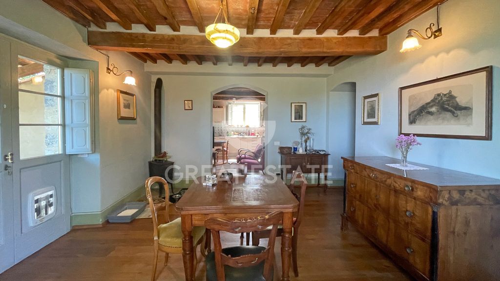 Property photo 2 of 34 Interiors