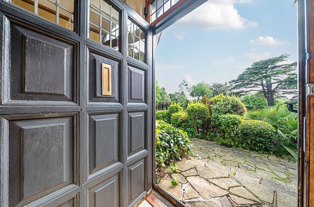 Additional image 14 of 2 bed flat for saleWilderness Road, Chislehurst, Kent BR7