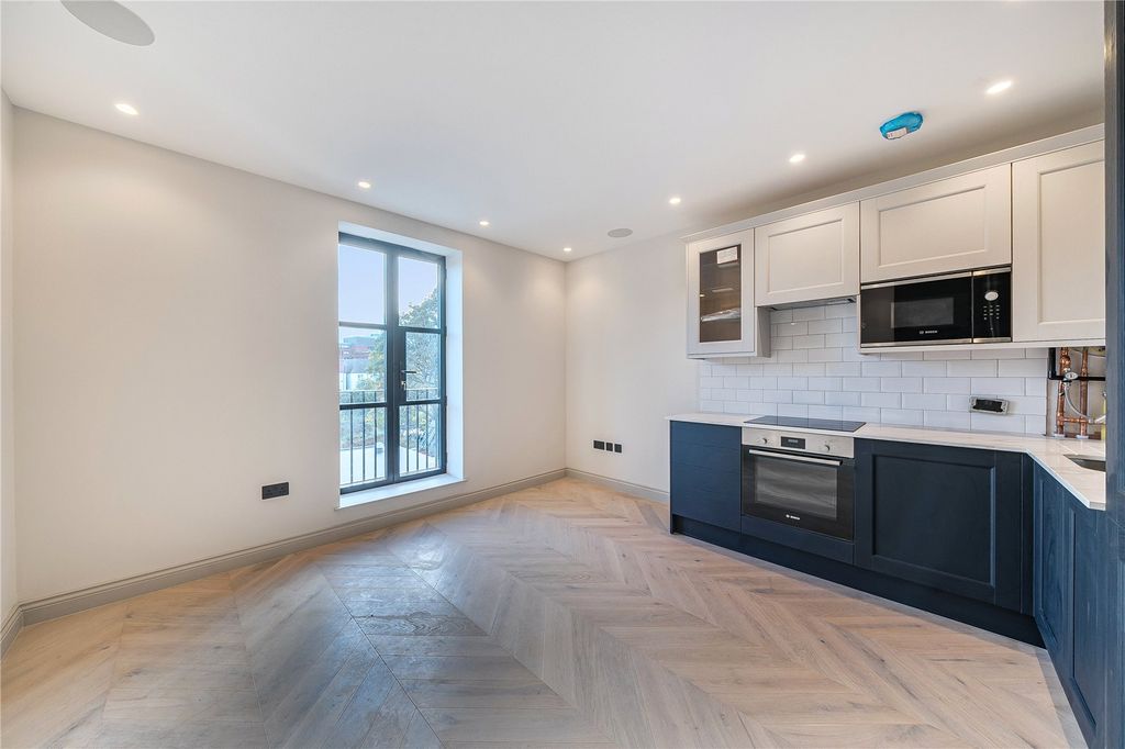 Property photo 3 of 10 Picture No. 11