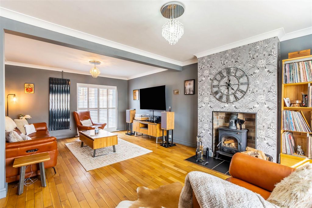 Property photo 2 of 46 8639118-Interior01v2.Jpg
