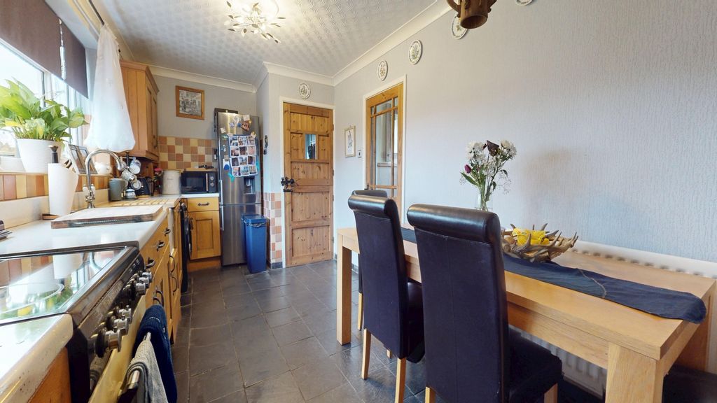 Property photo 2 of 30 4311863
