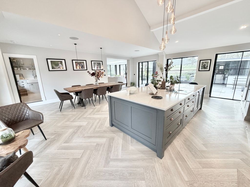 Property photo 3 of 41 Img_7062