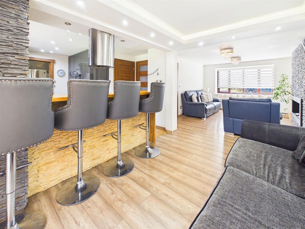 Property photo 2 of 24 Open Plan Kitchen/Dining Room
