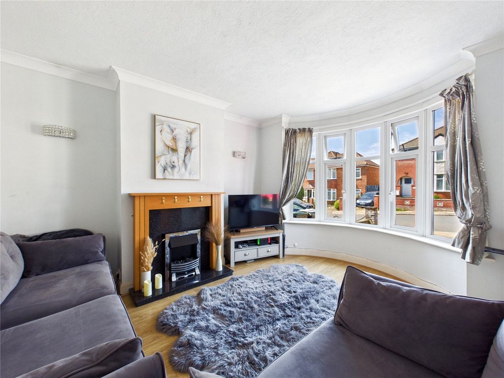 Property photo 2 of 12 Picture No. 03