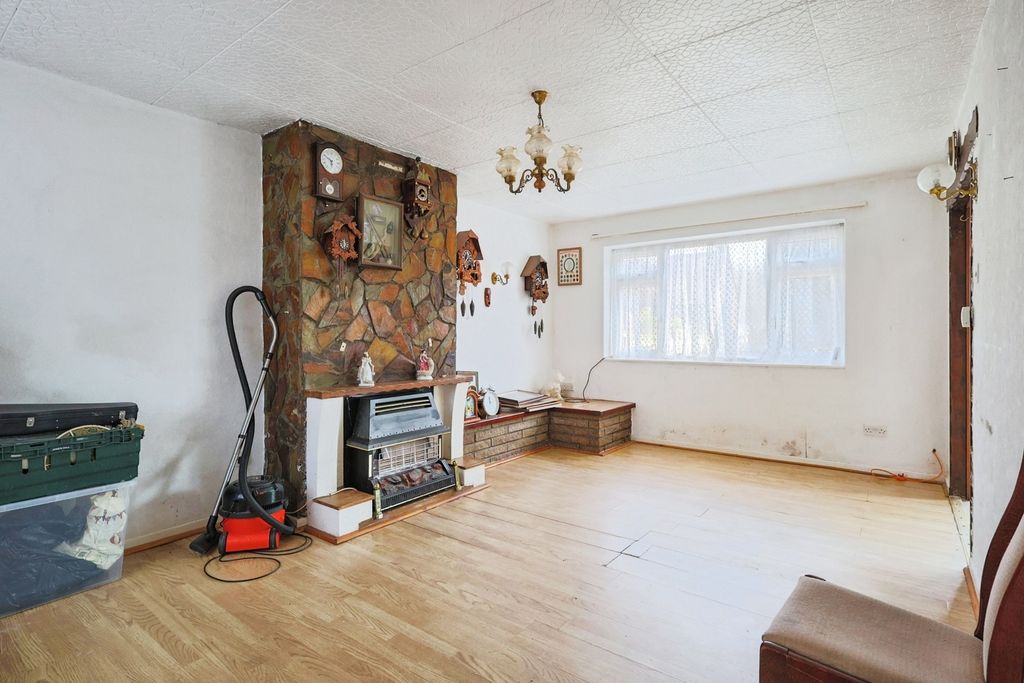 Property photo 2 of 17 Living Room