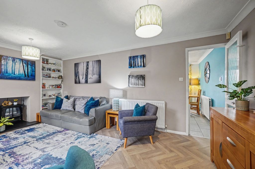 Property photo 2 of 13