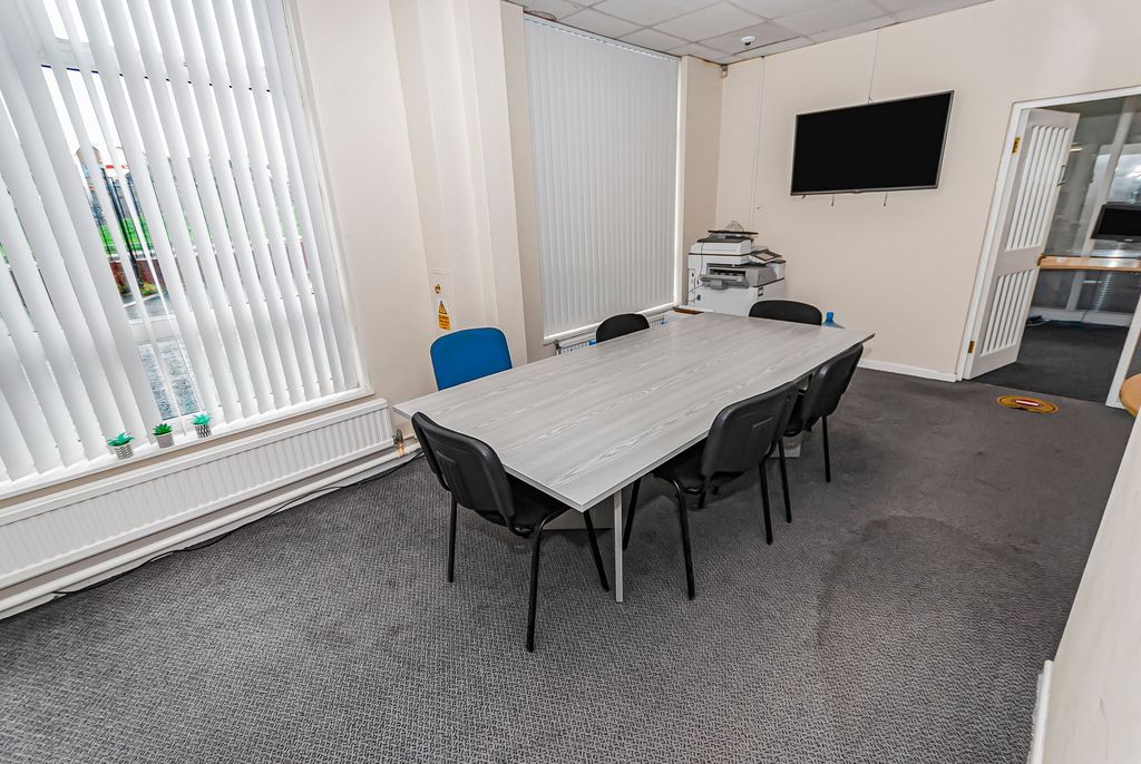 Property photo 3 of 19