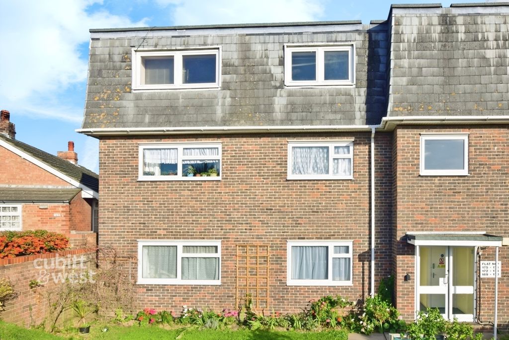 Property photo 1 of 10 E6169532-1