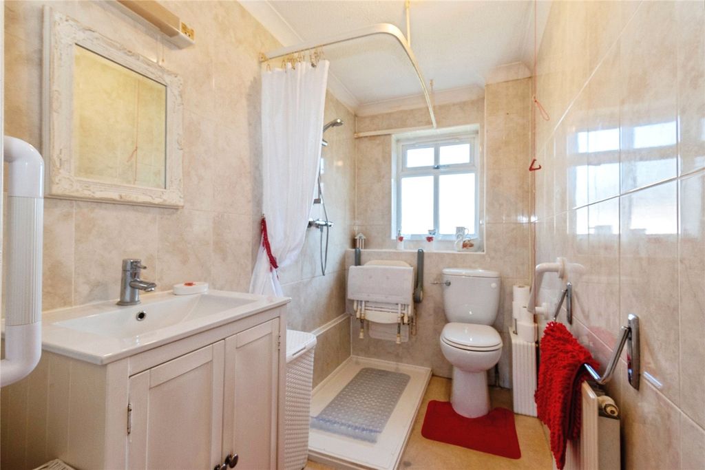 Additional image 7 of 2 bed flat for saleMeadow Close, Colchester CO7
