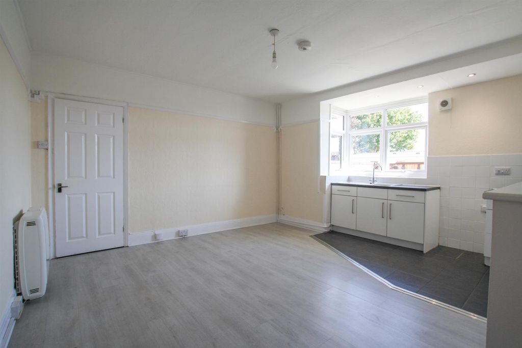 Property photo 2 of 8 Img_0820.Jpg