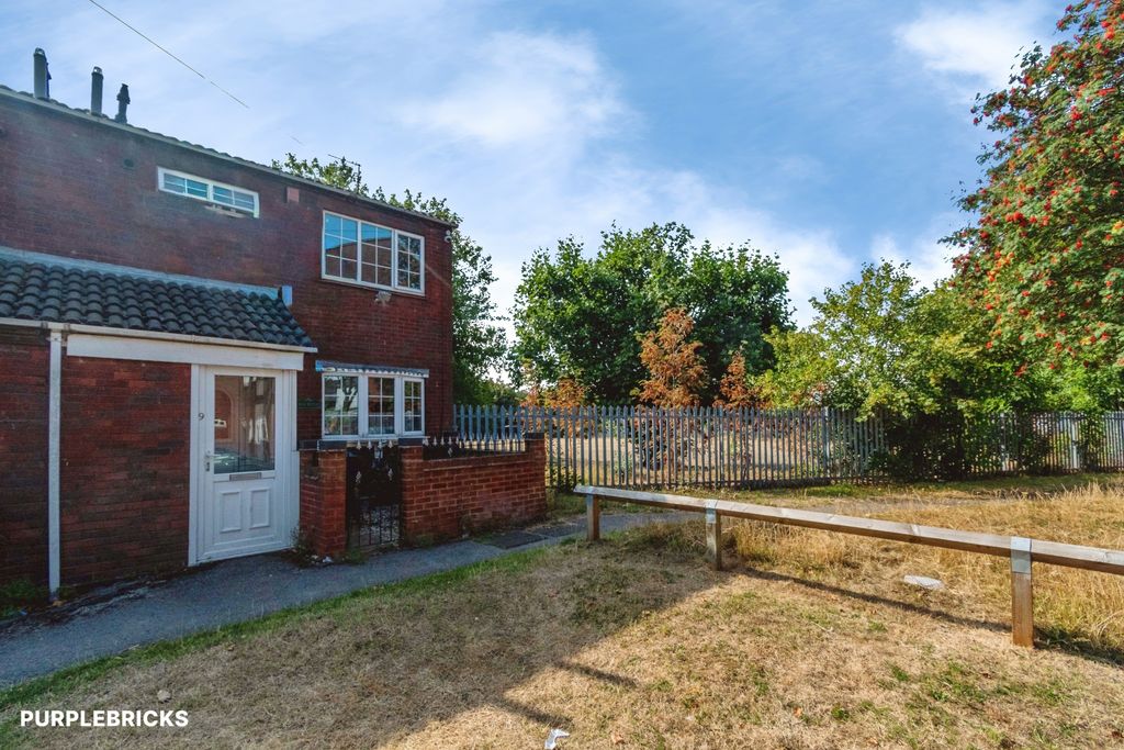 Property photo 2 of 22