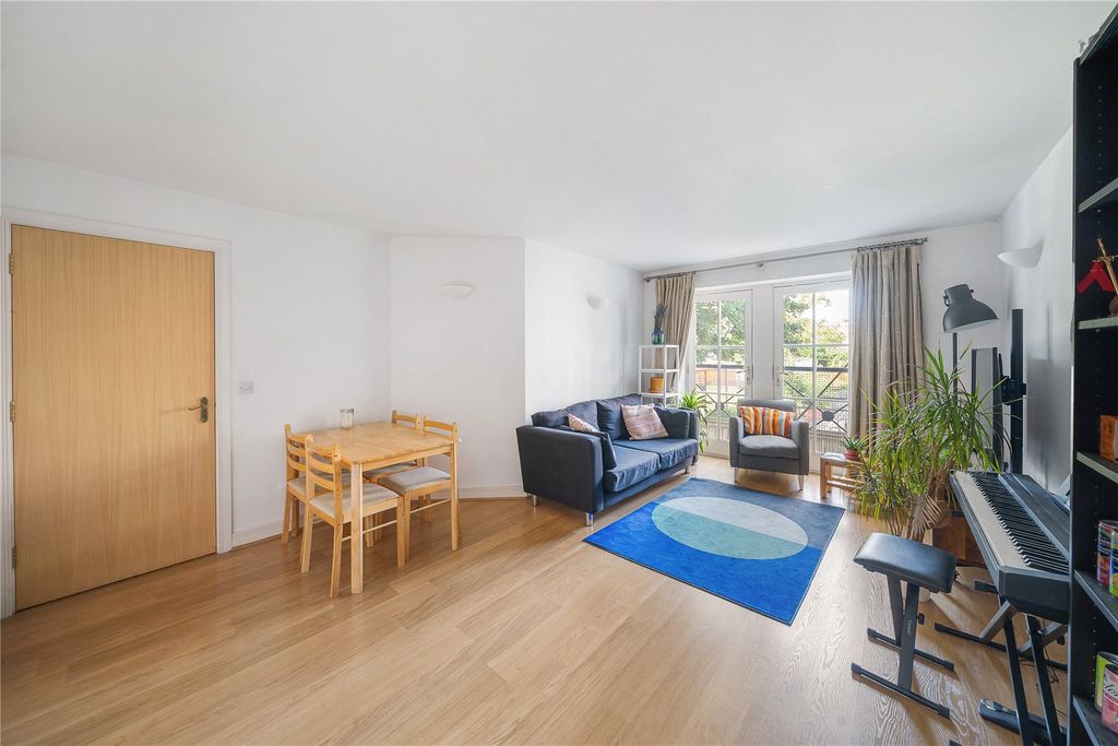 Property photo 3 of 16 Picture No. 03