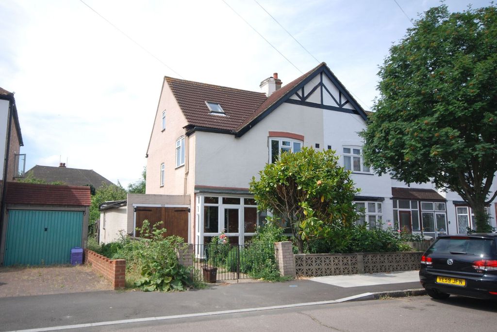 Property photo 1 of 11