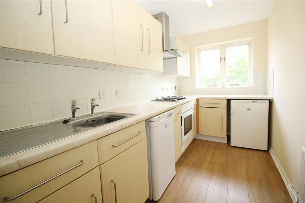 Property photo 3 of 6 Kitchen.Jpg