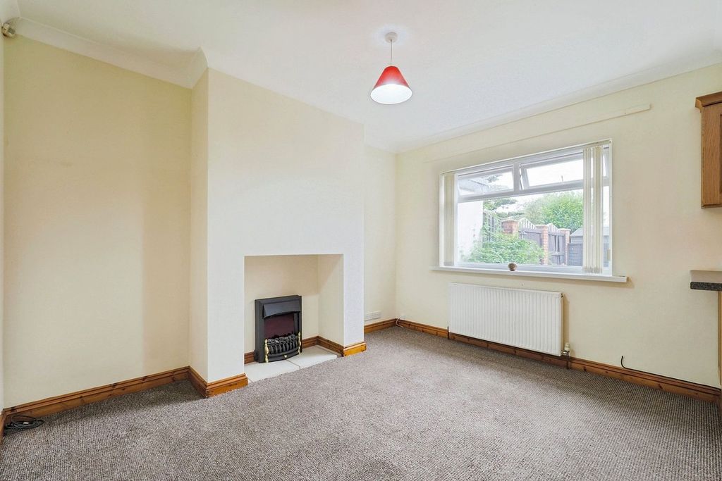 Property photo 2 of 20