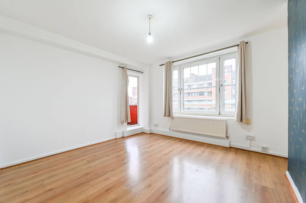 Property photo 2 of 8