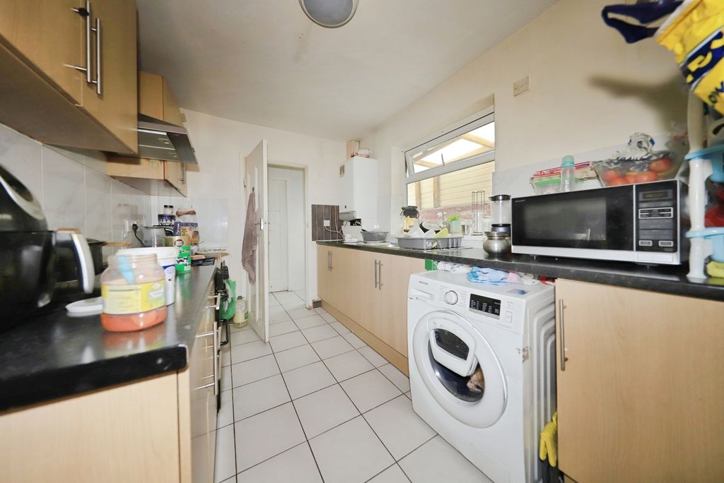 Property photo 3 of 17 Photo