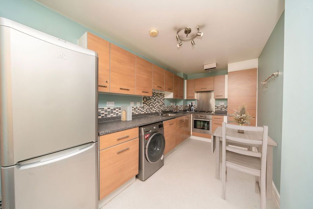 Property photo 2 of 4