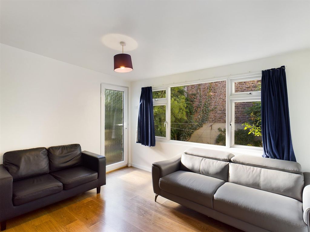 Property photo 2 of 13 Cam00771P1-Pr0116-Still10.Jpg