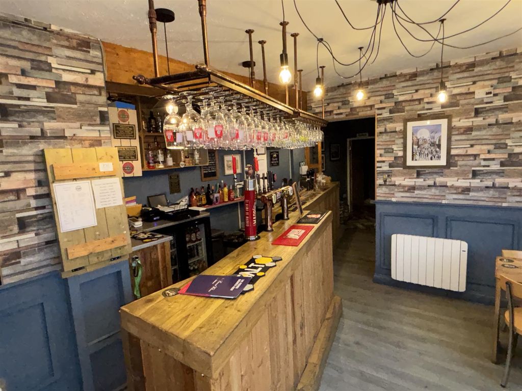 Property photo 2 of 7 Photo 1