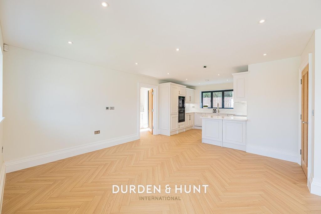 Property photo 3 of 30 Manor-24.Jpg