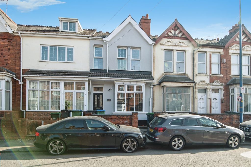 Property photo 1 of 17