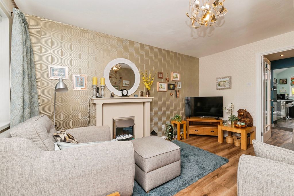 Property photo 2 of 18 Pbox-Img.Jpg