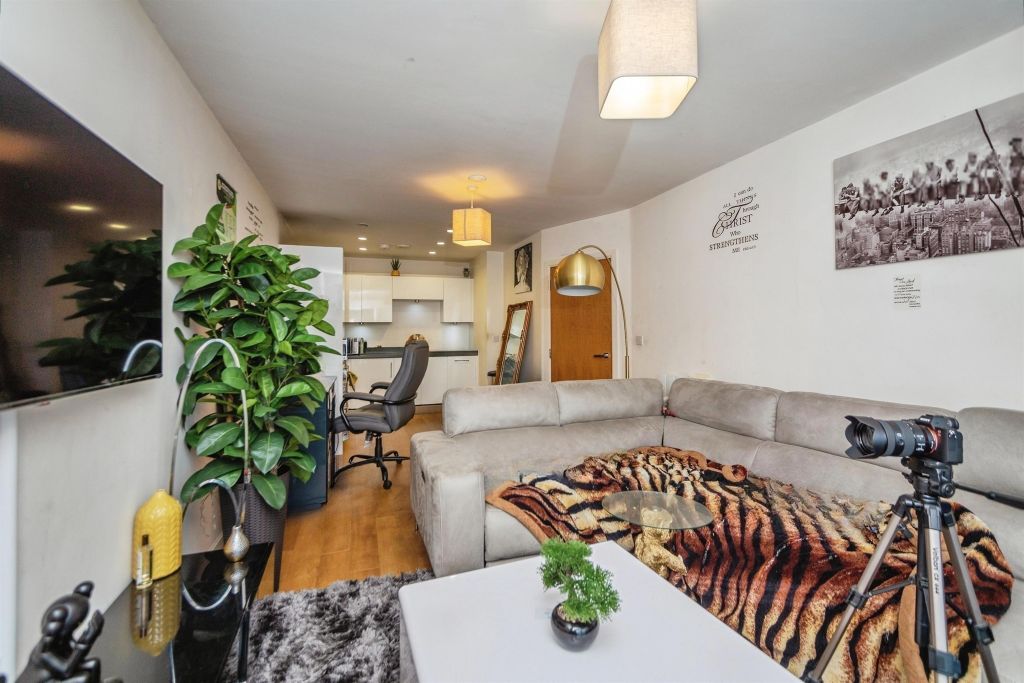 Property photo 1 of 7