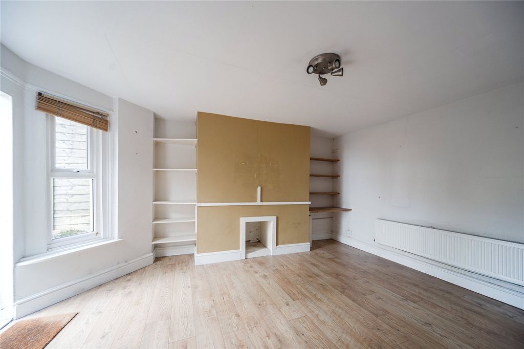 Property photo 2 of 12 Picture No. 09
