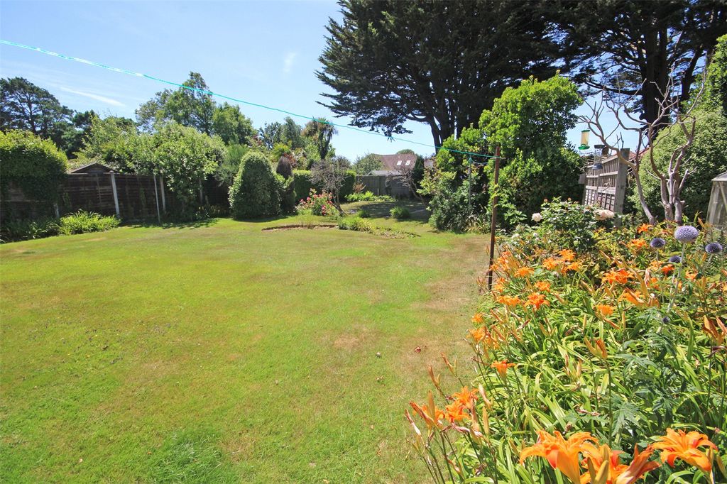 Property photo 3 of 16 Picture No. 30