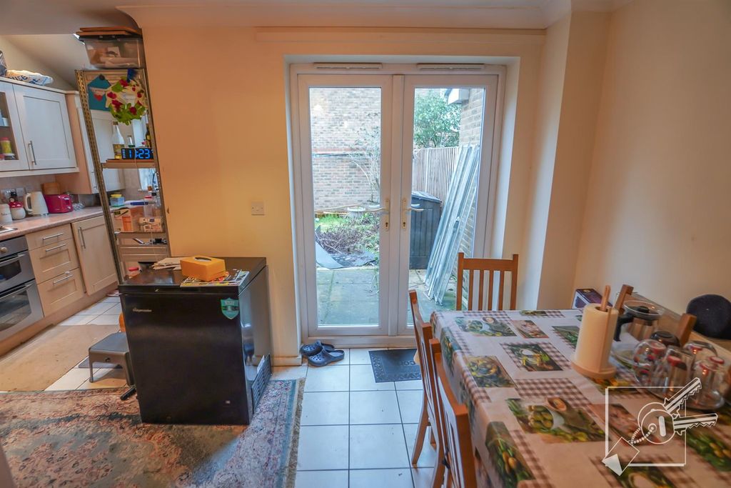 Property photo 3 of 20 Kitchen/ Diner