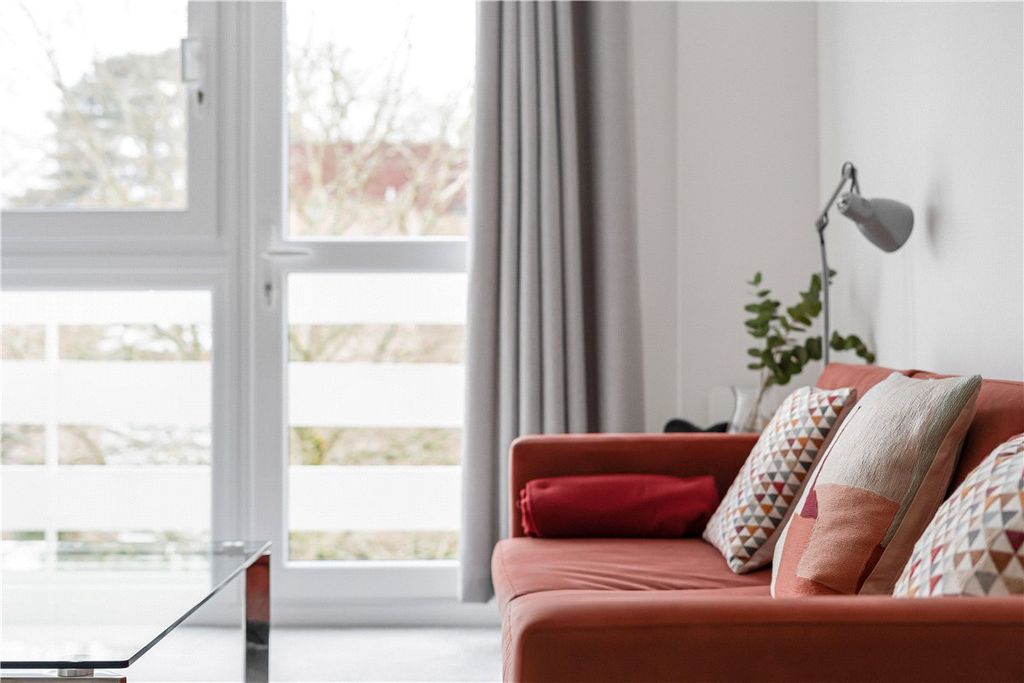 Property photo 2 of 13 Picture 2