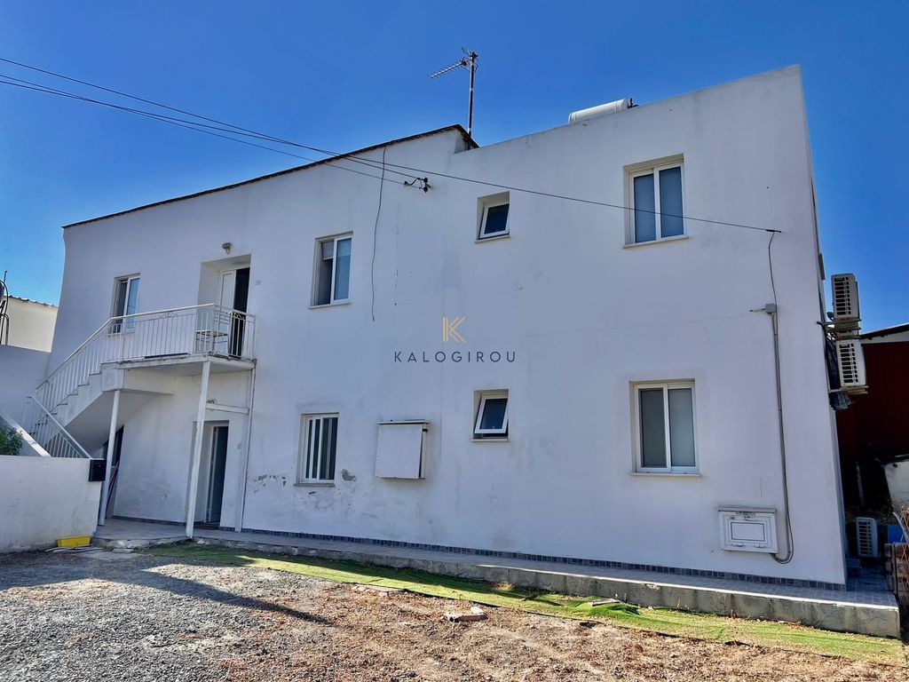 Property photo 3 of 25