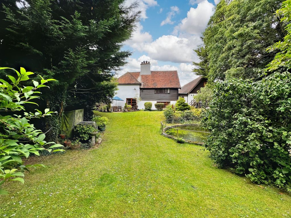 Property photo 2 of 26