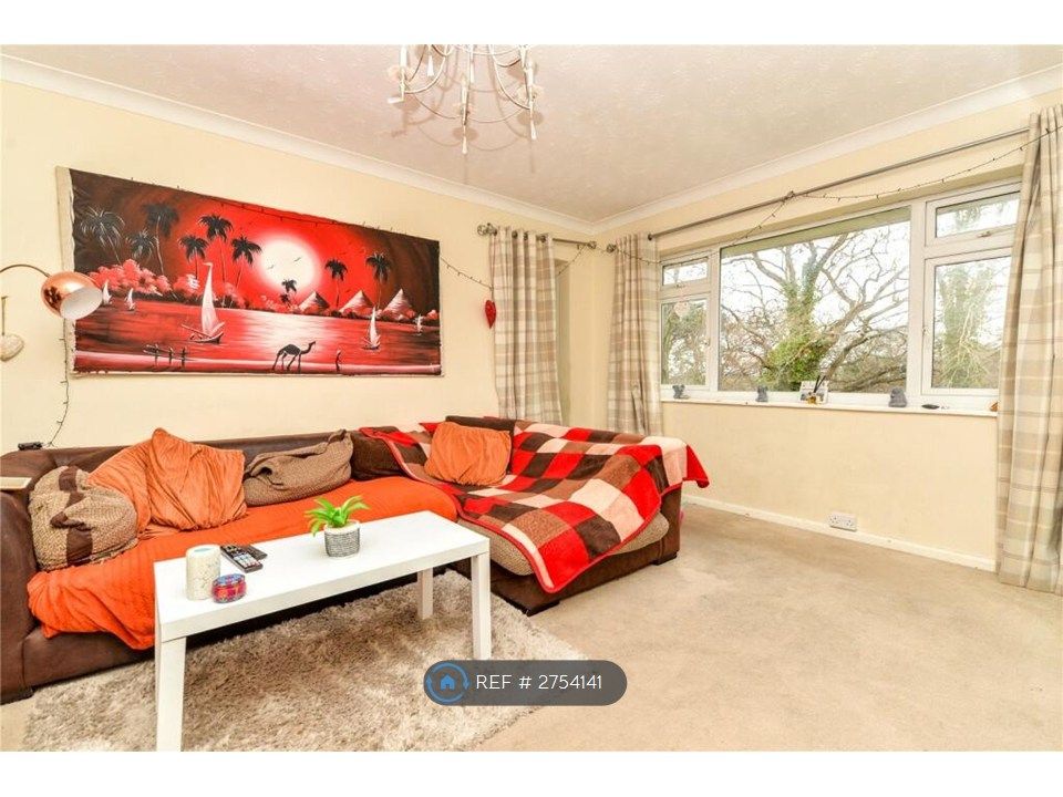 Property photo 3 of 12