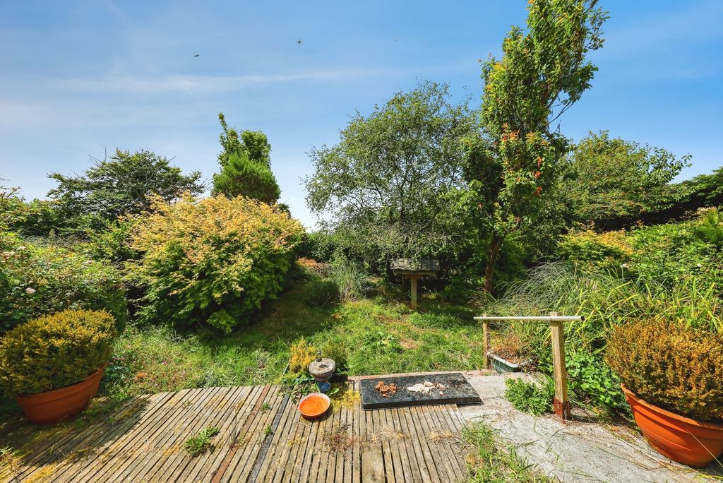 Property photo 3 of 22 Pbox-Img.Jpg