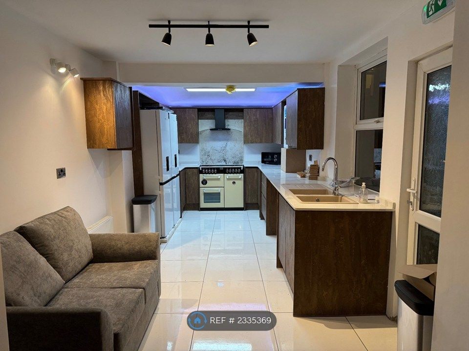 Property photo 1 of 30