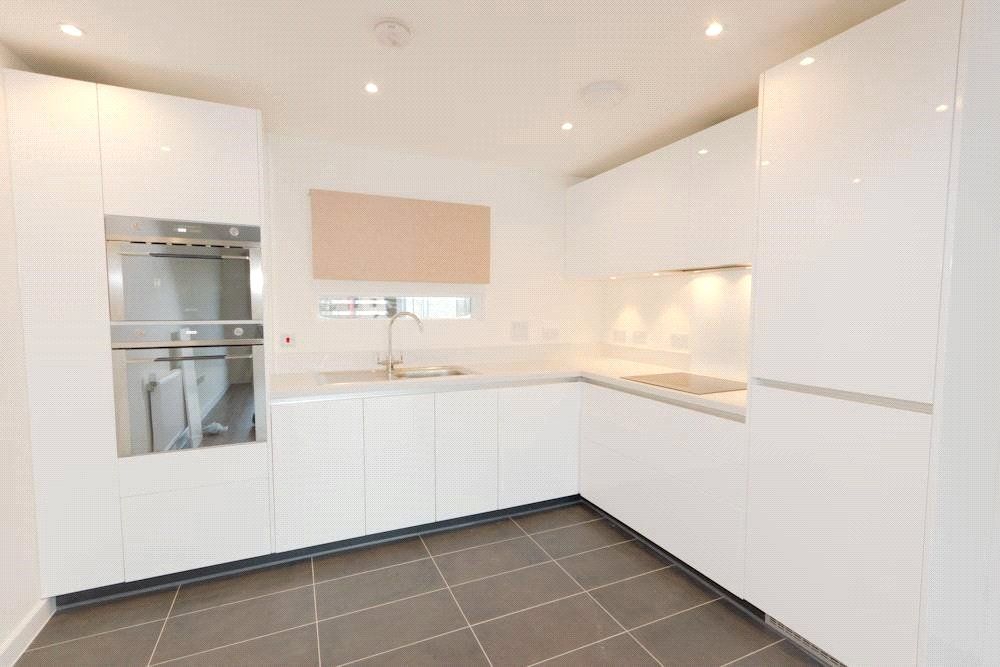 Property photo 3 of 9 Kitchen