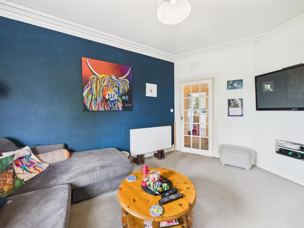 Property photo 3 of 16 Cam03924G0-Pr0059-Still002.Jpg