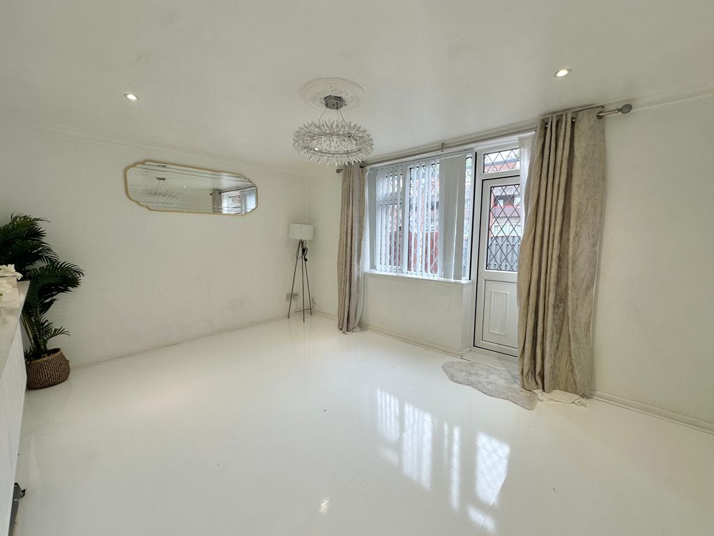 Property photo 3 of 20 Img_7628