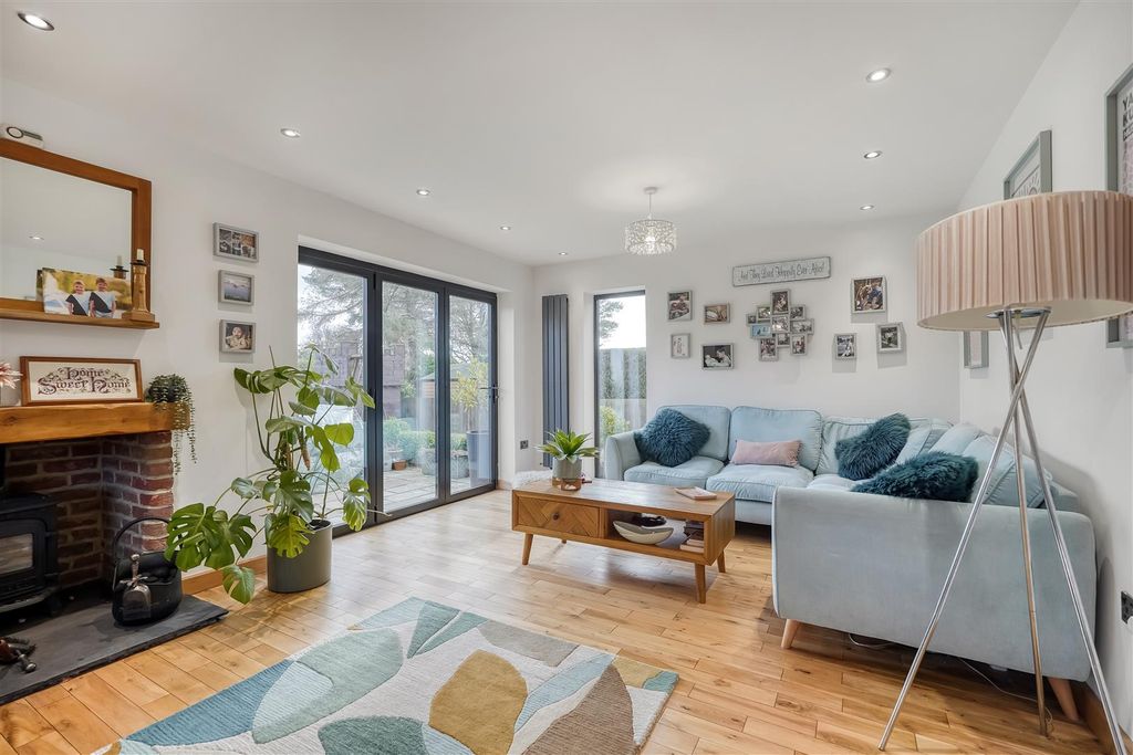 Additional image 7 of 3 bed detached house to rentHigh West Road, Crook DL15