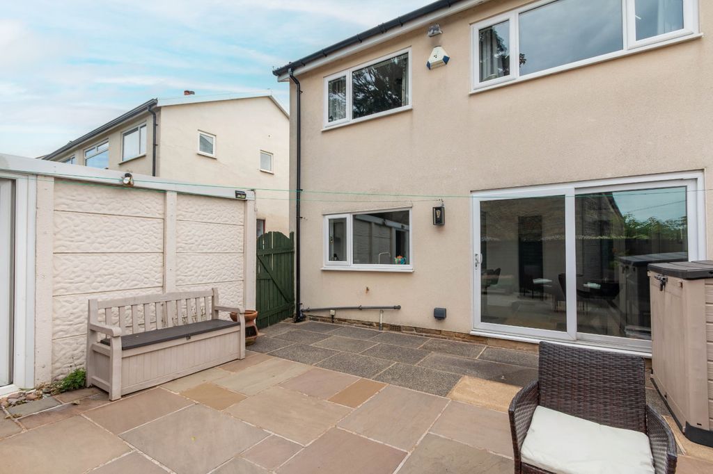 Property photo 3 of 16 Picture No. 02