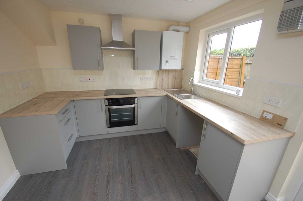 Property photo 2 of 9