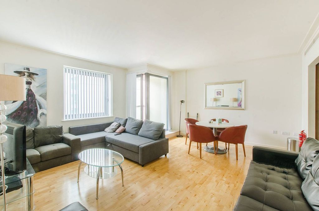 Property photo 2 of 5