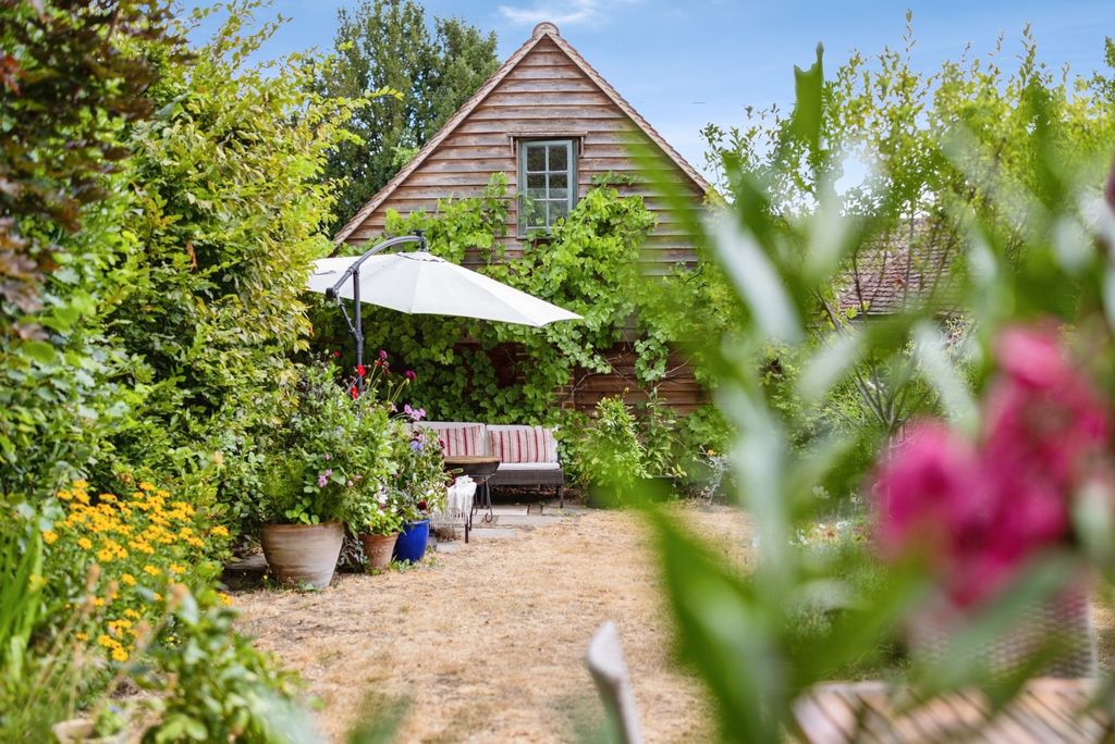Property photo 2 of 41 Pbox-Img.Jpg