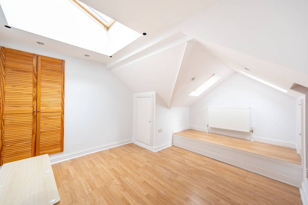 Property photo 1 of 6
