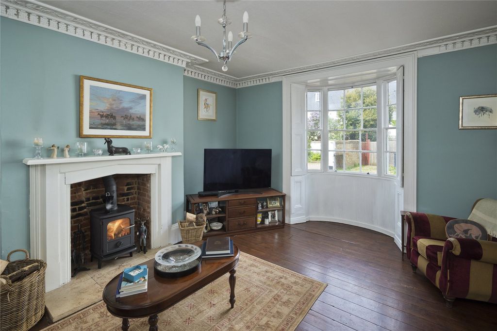 Property photo 2 of 14 Sitting Room